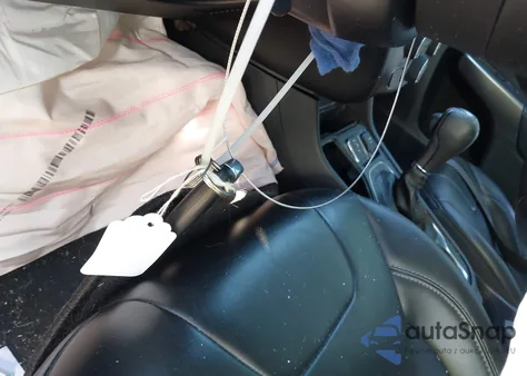 2019 Jeep Cherokee Latitude Plus Fwd z USA, uszkodzony, nr VIN 1C4PJLLB1KD307862